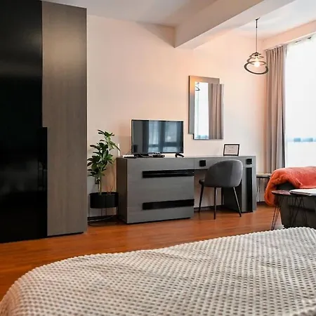 아파트 Studio 23